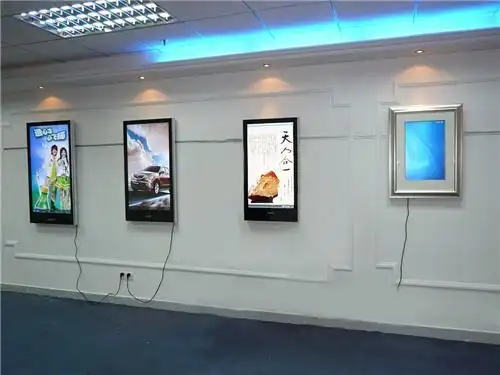 為什么大家喜歡小尺寸廣告機(jī)